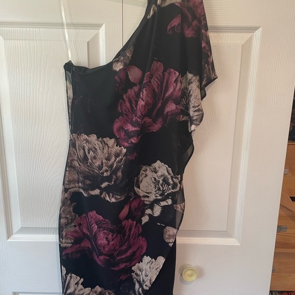 Le Chateau One Shoulder Floral Chiffon Dress NWOT size Xsmall - Picture 6 of 14
